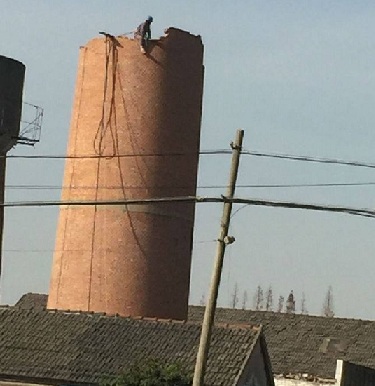 煙囪拆除施工采取先進(jìn)的施工工藝