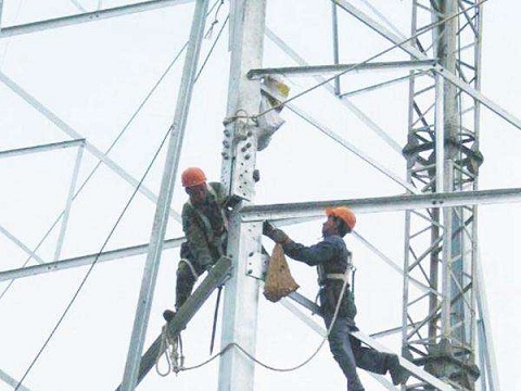 高空拆除作業(yè)地點(diǎn)必須有安全通道