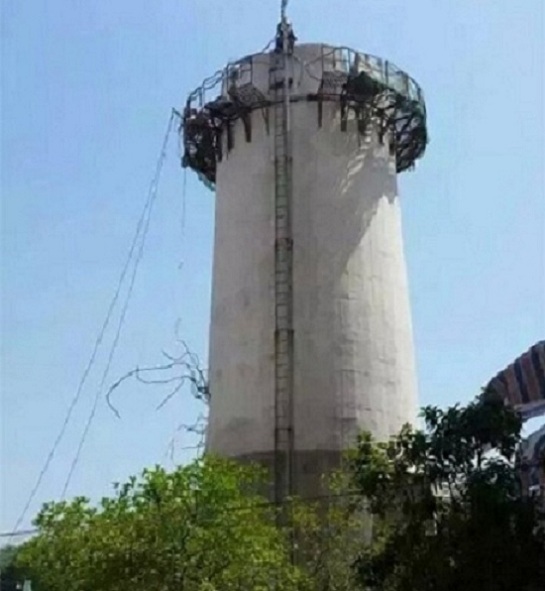 煙囪人工拆除-如何應(yīng)對惡劣天氣煙囪拆除安全防范