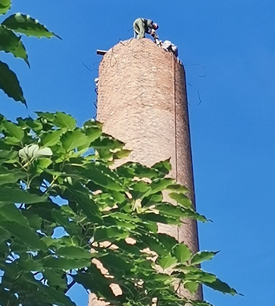 人工拆除煙囪正確方法 廢棄煙囪拆除