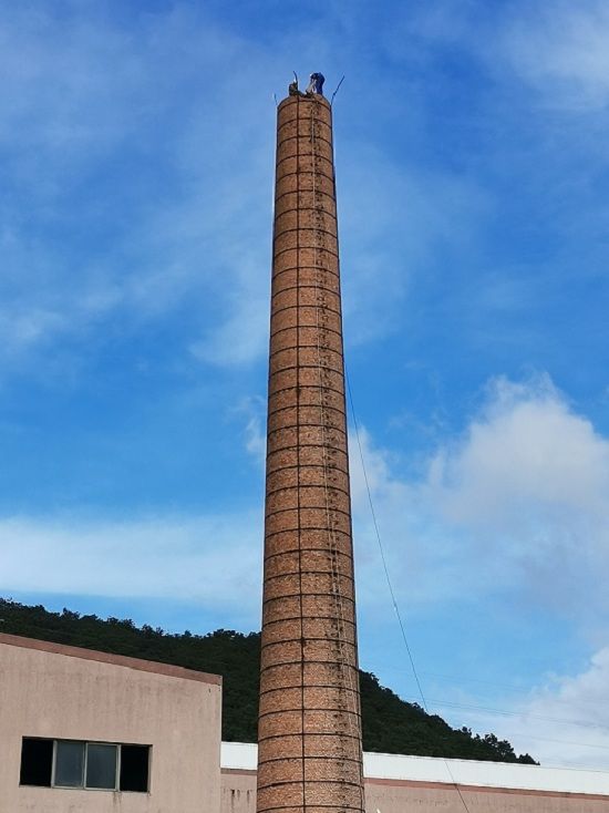 煙囪拆除公司的拆除方案以及相應(yīng)的安全措施