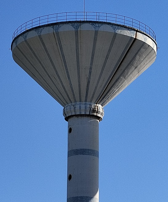 水塔拆除公司——專業(yè)安全拆除，讓風險無處遁形