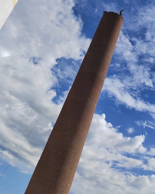 煙囪定向拆除爆破技術(shù)