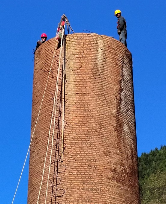 煙囪拆除公司：技術(shù)精湛，安全環(huán)保！