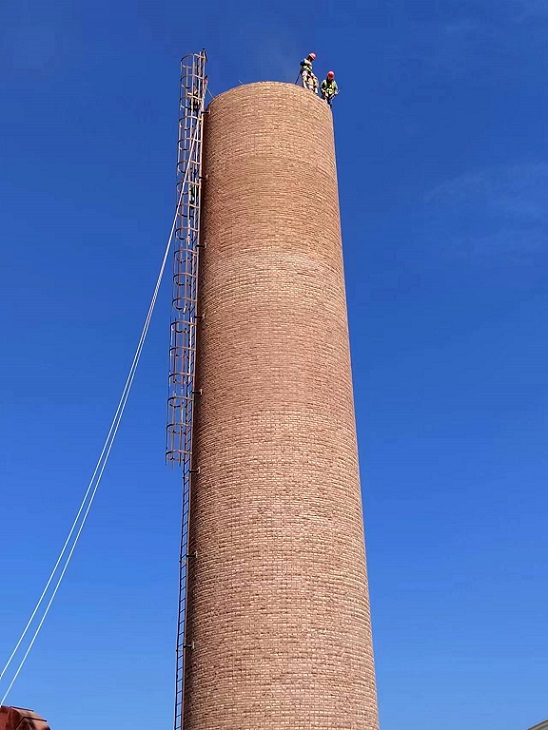 煙囪拆除公司:環(huán)保拆除,安全高效