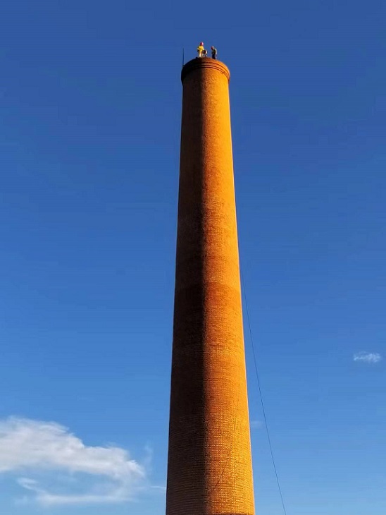 煙囪拆除公司:安全拆除,優(yōu)質(zhì)環(huán)保服務(wù)！