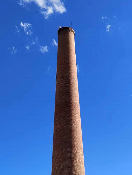 煙囪拆除公司:豐富的經(jīng)驗,期待與您雙贏合作！