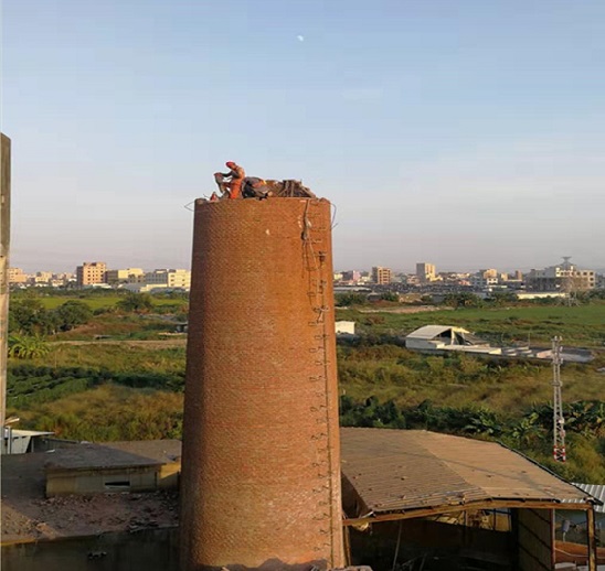 煙囪拆除公司:提供高效,安全,專業(yè)的服務(wù)