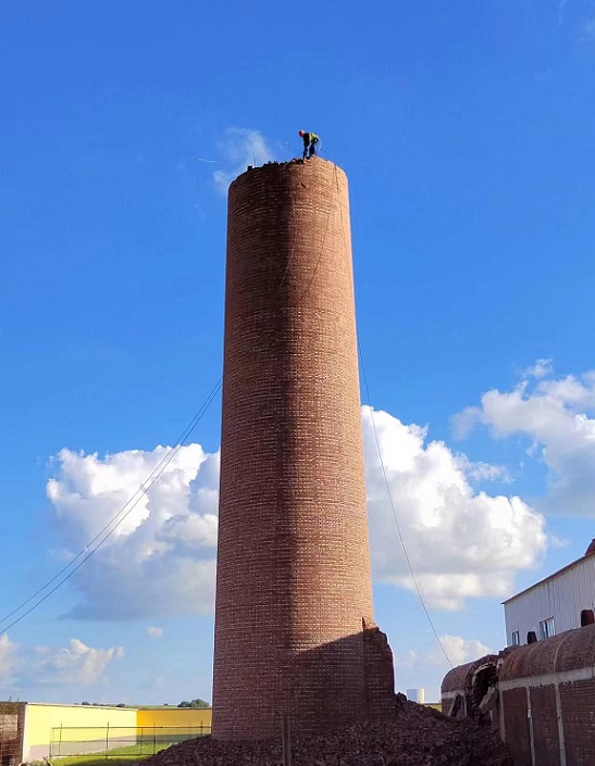 煙囪拆除公司:明確拆除目標(biāo)與安全要求