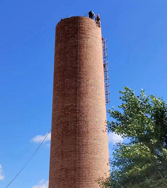 煙囪拆除公司:專(zhuān)業(yè)技藝打造行業(yè)新高度